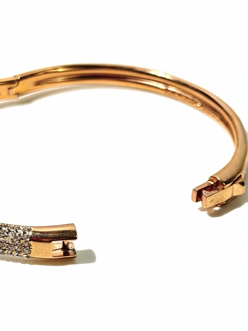 Kate Spade ♠️ All Tied Up Rose Gold Tone Pavé Crystal Knot Hinge Bangle Bracelet